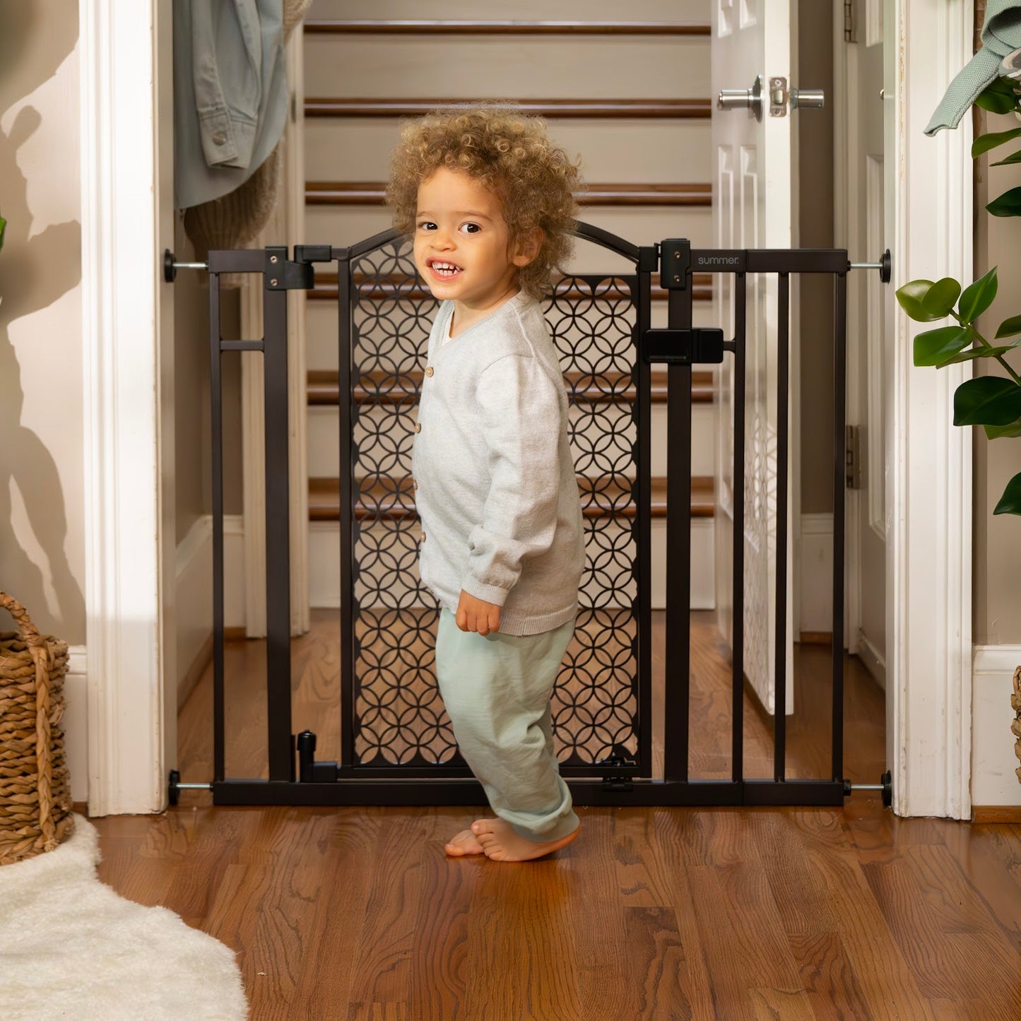 Summer Infant-  The Doorway 42" Wide Baby Safety Gates 6 - 24 Months - Espresso