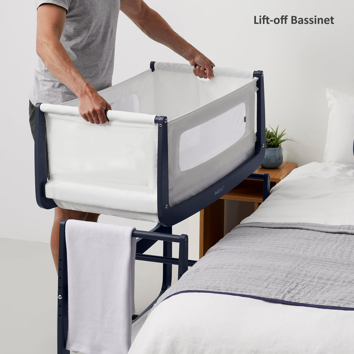 Snuz- Bedside Crib - Navy