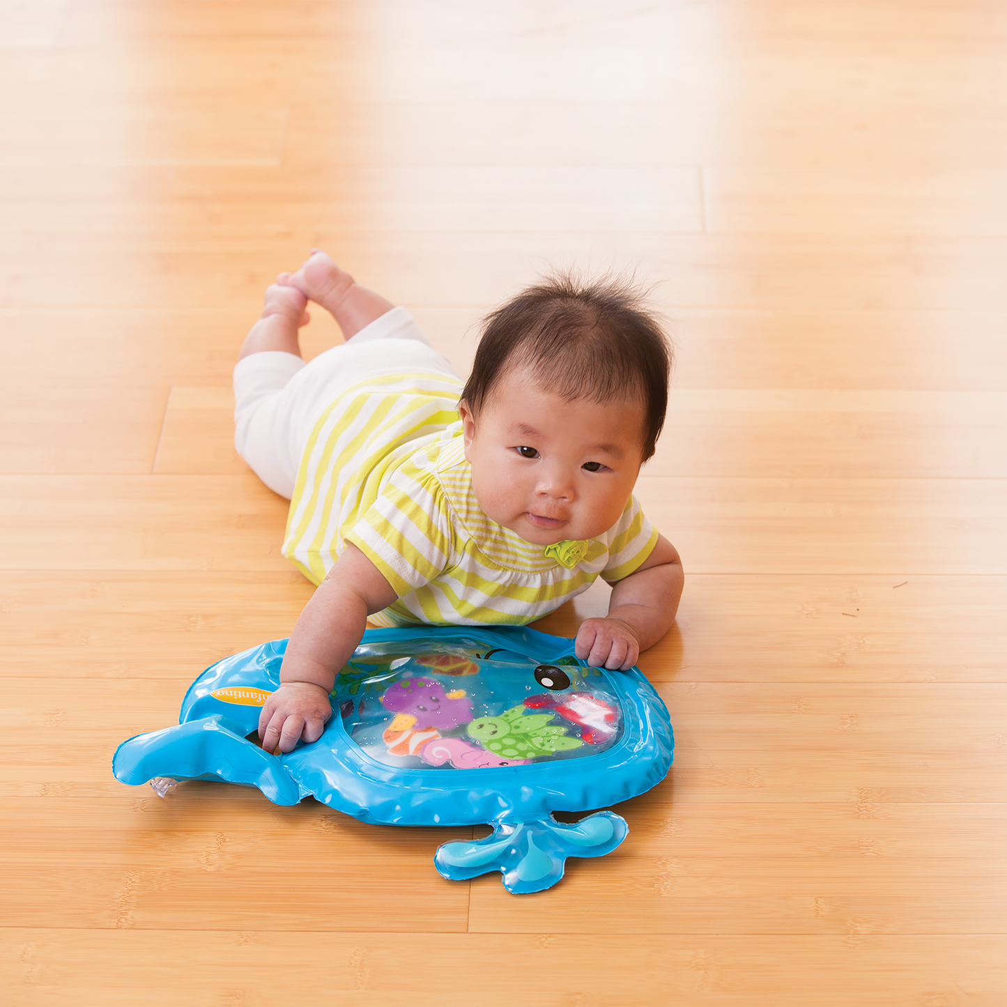 Infantino- Sensory - Pat & Play Water Mat - Whale-Multicolor