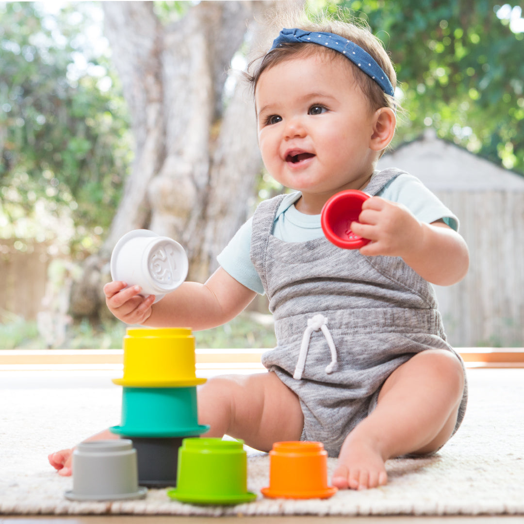 Infantino- Stack'N Nest Cups-Multicolor