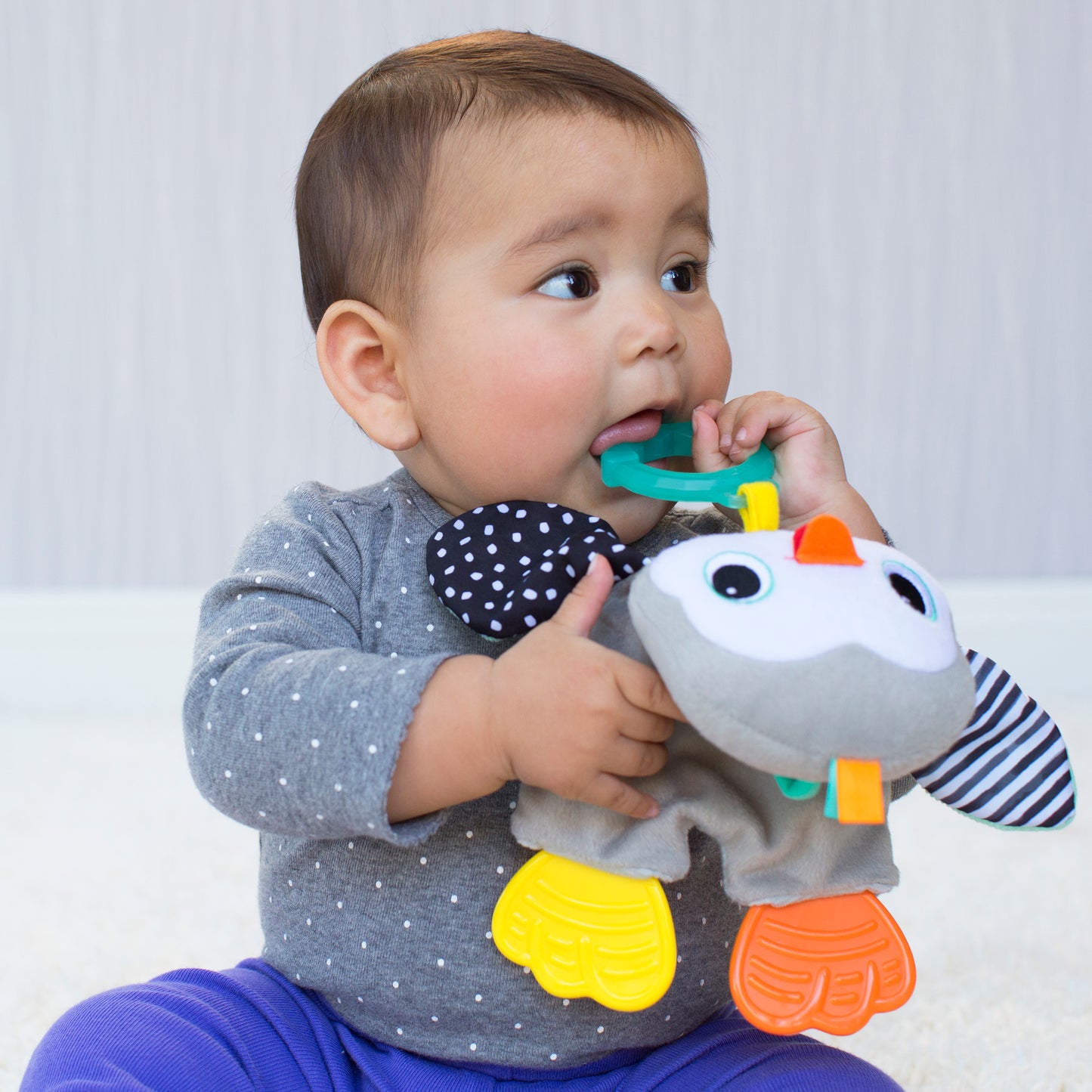 Infantino- Cuddly Teether - Penguin-Multicolor